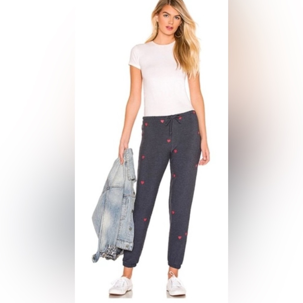 Chaser Tiny Hearts Sweatpants Avalon Navy Blue Red Hearts Anthropologie Medium M - Picture 4 of 8